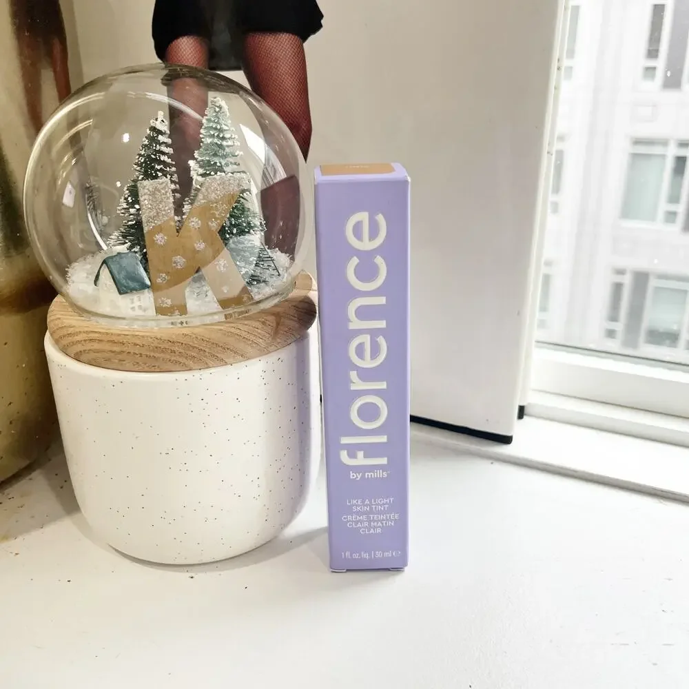 NEW Florence by Mills Like a Light Skin Tint in LM 060